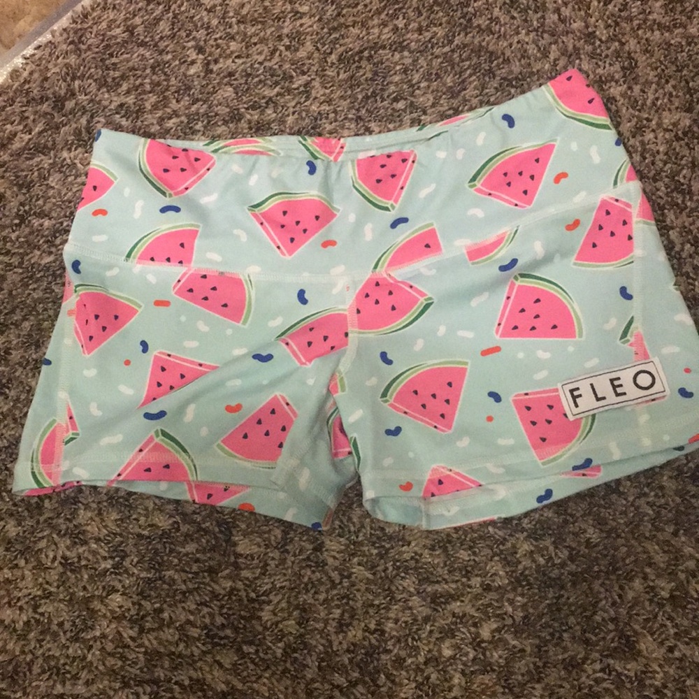 Fleo shorts 🍉